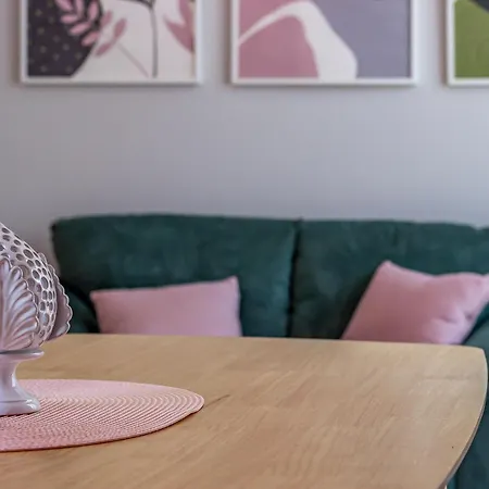 Parking & Terrace - Large 90 Mq - Self Check-in & Remote Access Appartamento *