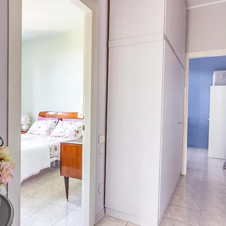 Parking & Terrace - Large 90 Mq - Self Check-in & Remote Access Apartment