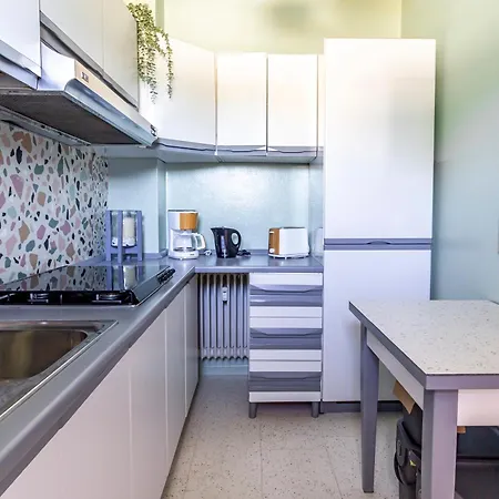 Apartment Parking & Terrace - Large 90 Mq - Self Check-in & Remote Access Como