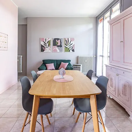 Parking & Terrace - Large 90 Mq - Self Check-in & Remote Access Apartment