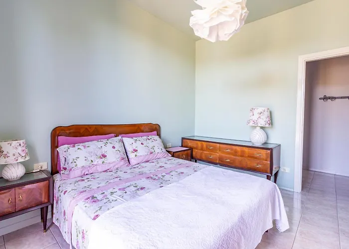 Parking & Terrace - Large 90 Mq - Self Check-in & Remote Access Apartment *