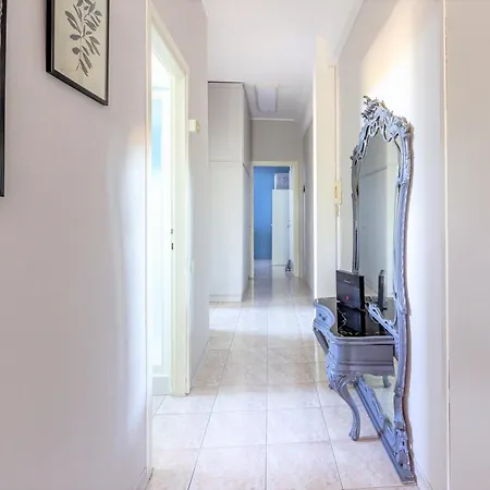 Parking & Terrace - Large 90 Mq - Self Check-in & Remote Access 아파트 코모